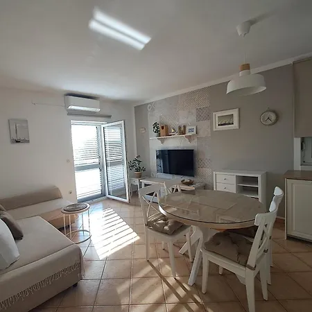 Miro Apartment