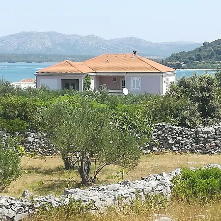 Miro Apartman